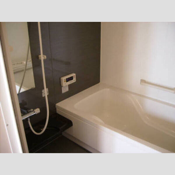 グランドゥール(和光)201号室 広い1坪タイプ浴室(追焚機能付)