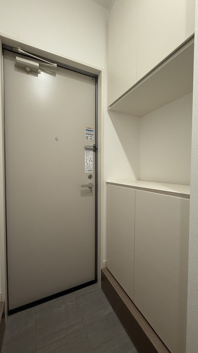 ＭＡＩＳＯＮ　ＬＩＭＯＮＡＩＡ2階 玄関