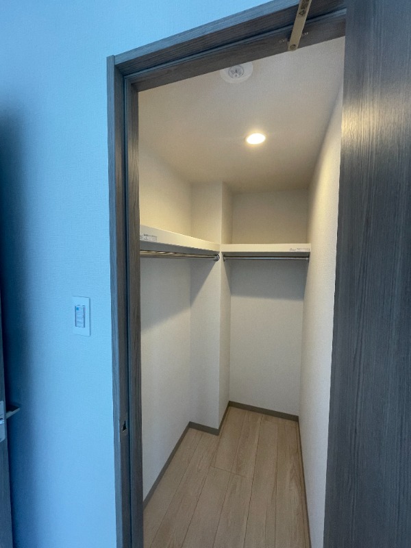 クロスゲート青葉台4階 ※写真は802号室