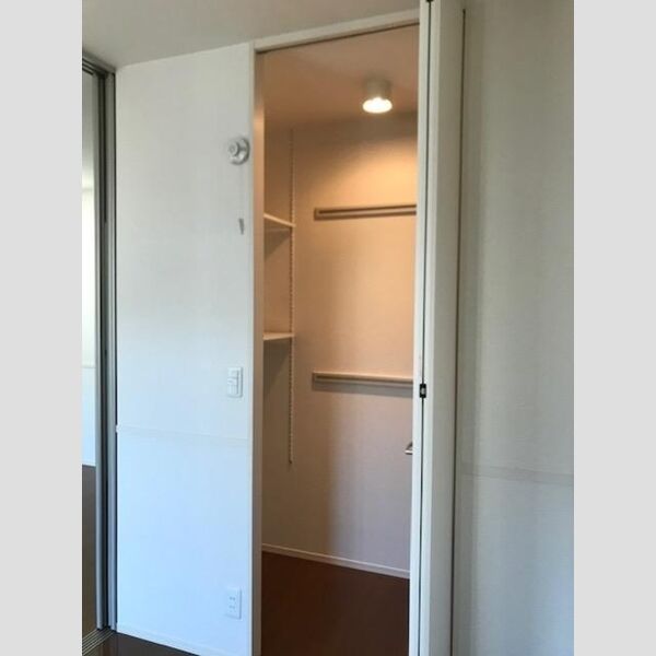 シャルムマリー203号室 ワンステップクローゼット