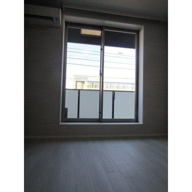 ロアール横浜十日市場3階 リビング