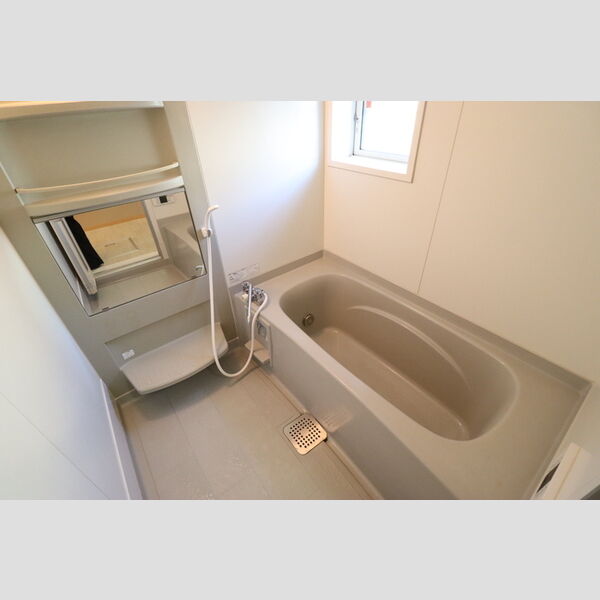 ロイヤルパレス　B102号室 浴室