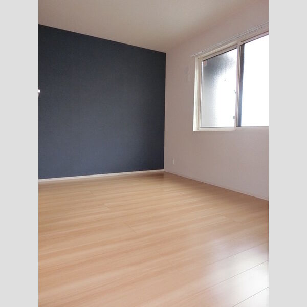 雅　弐番館103号室 玄関側洋室です♪