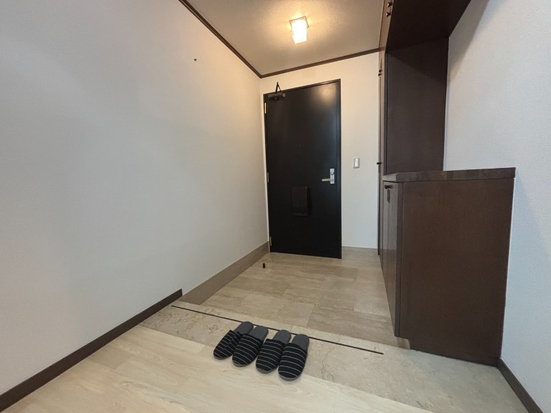 クインテット原宿2階 玄関