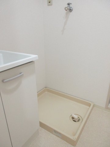 グランデール緑園0201号室 室内洗濯機置場　※現況優先