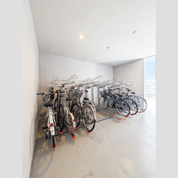 Je Glycine 寿町 駐輪場