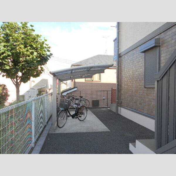 クレールコート 駐輪場