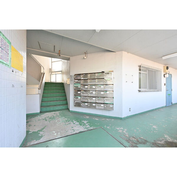 第12明智ビル エントランス