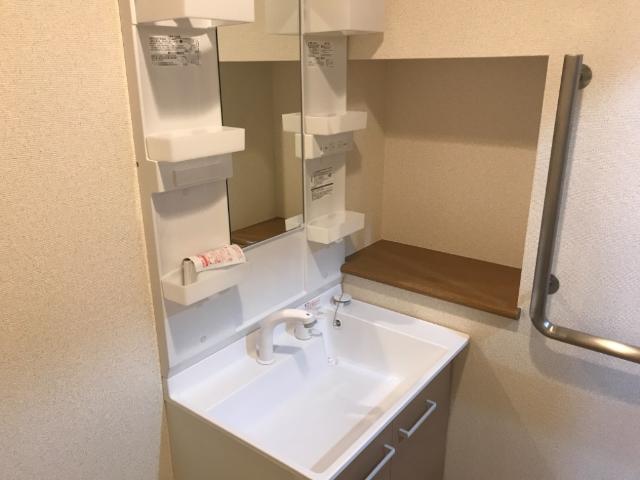 ファインパレス荻野 洗髪洗面化粧台