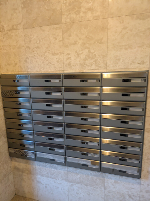 アウラ１０(E-058)3階 エントランス