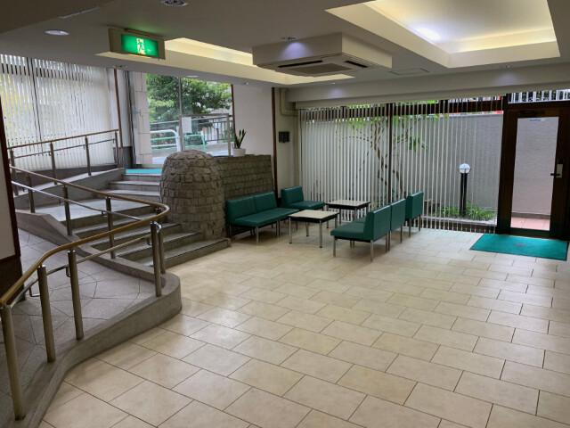 コトー駿河台 エントランス