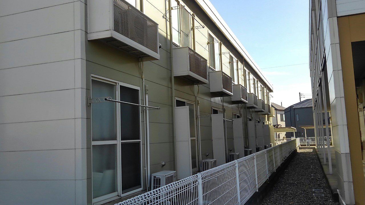 レオパレス古市場２ 外観