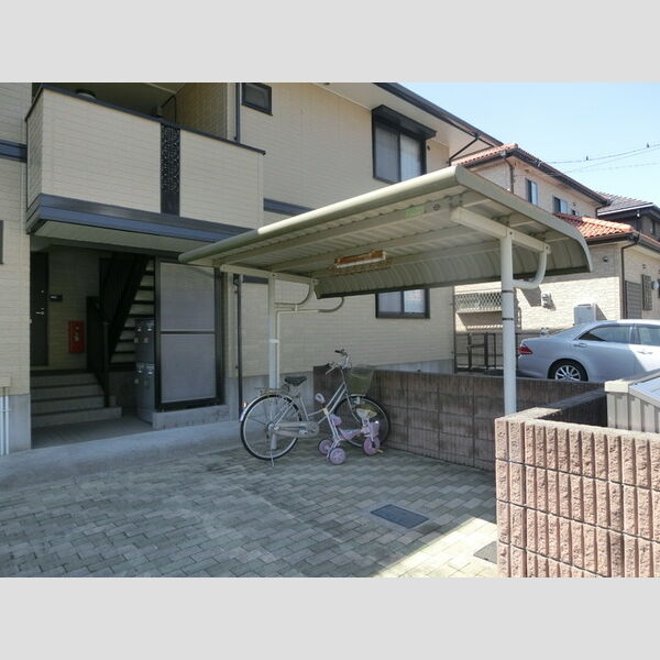 サンフローラ　E 駐輪場