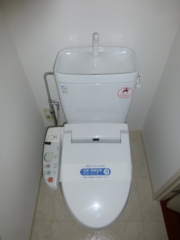 レジディア三越前8階 トイレ