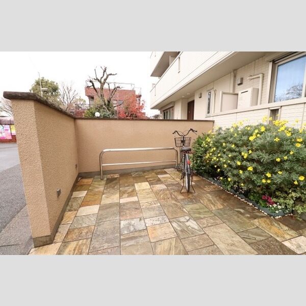 ラ・エスペランサ 自転車駐輪場