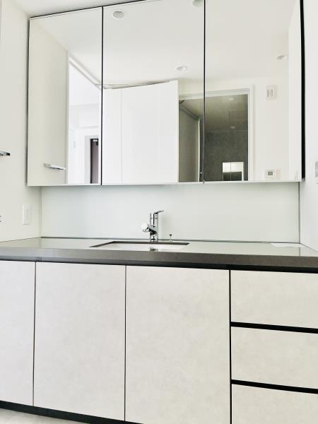 ＨＡＲＵＭＩ　ＦＬＡＧ　ＳＵＮ　ＶＩＬＬＡＧＥ　Ｔ棟5010号室 同建物別部屋の参考画像