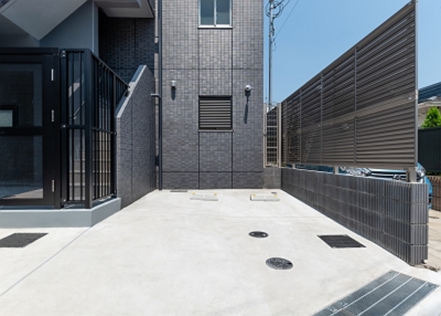 ガーラ・パークヒルズ町田1階 カースペースがあります