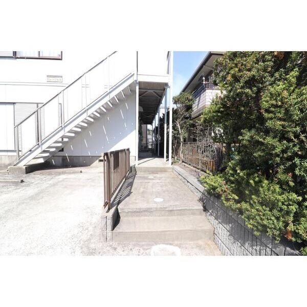 ビレッジヒル エントランス