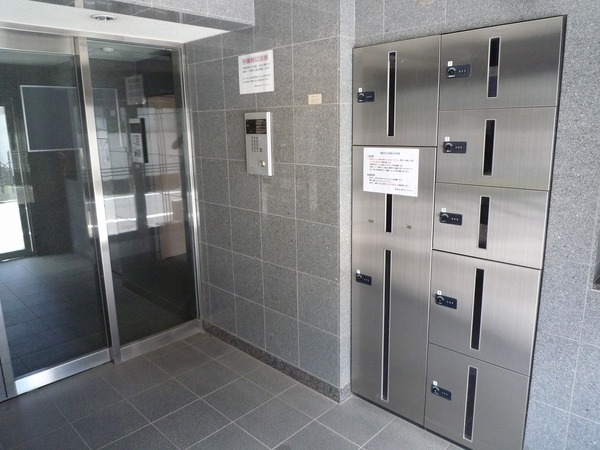 ルーブル都立家政203号室 エントランス