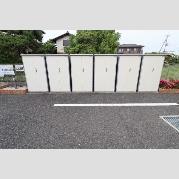 ウィステリア　B 外物置