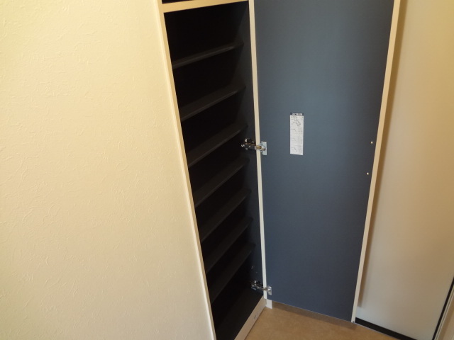 チェスナット鷺宮 下駄箱