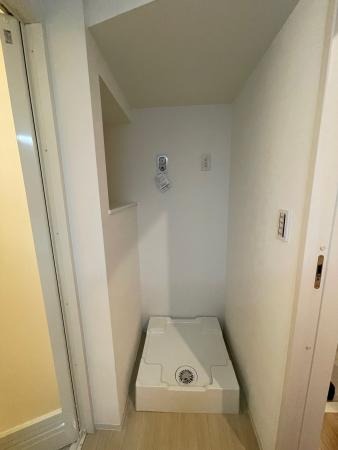 HAON(波音)3階 6-10F 黒を基調とした内装です。