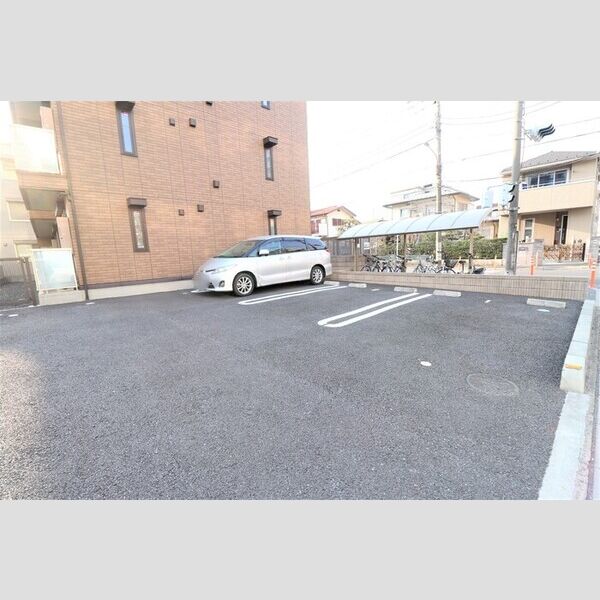 フレグランスⅡ 駐車場