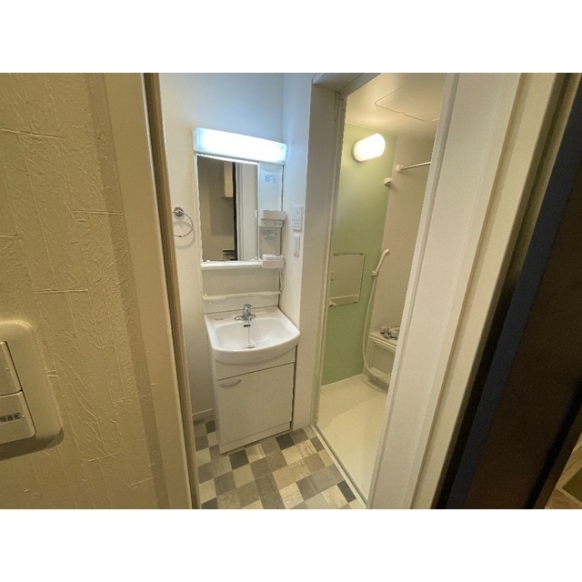 ヴィルナタル 内観