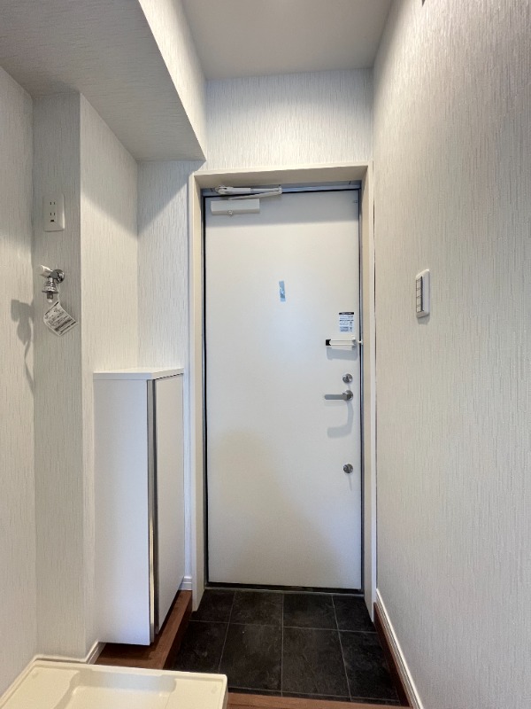 M・Yメゾン百合ヶ丘2階 玄関