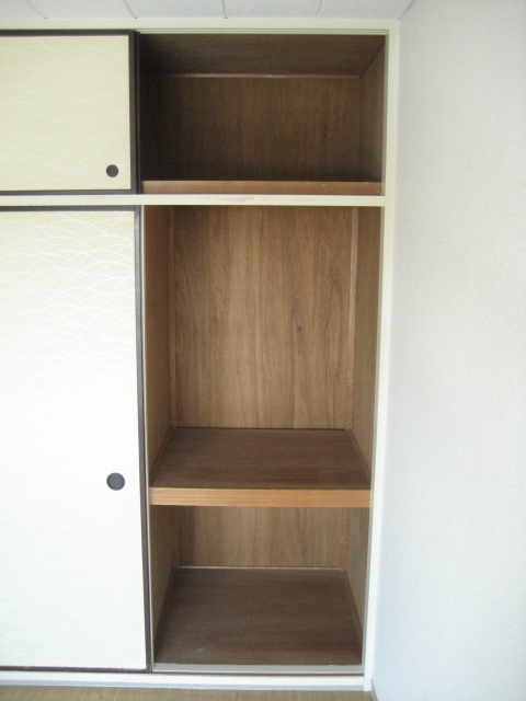 サンハイツ秋山0202号室 洋室１　※別号室の参考写真です(現況優先・仕様違いの場合あり)