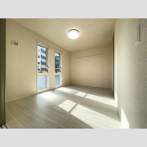 helio polis301号室 洋室6帖