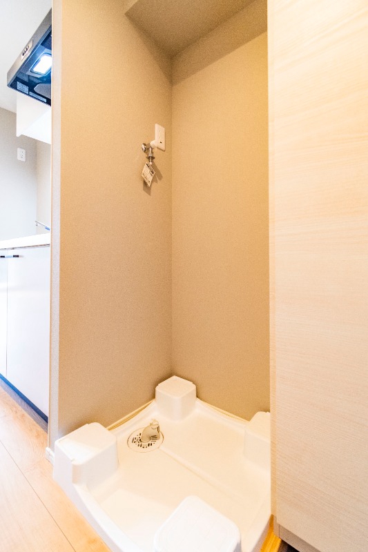 エフプレスト岸町 内観