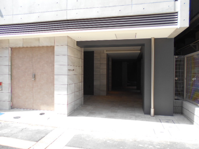 Ｆｏｕｒ　ｆｌａｇｓ0302号室 エントランス