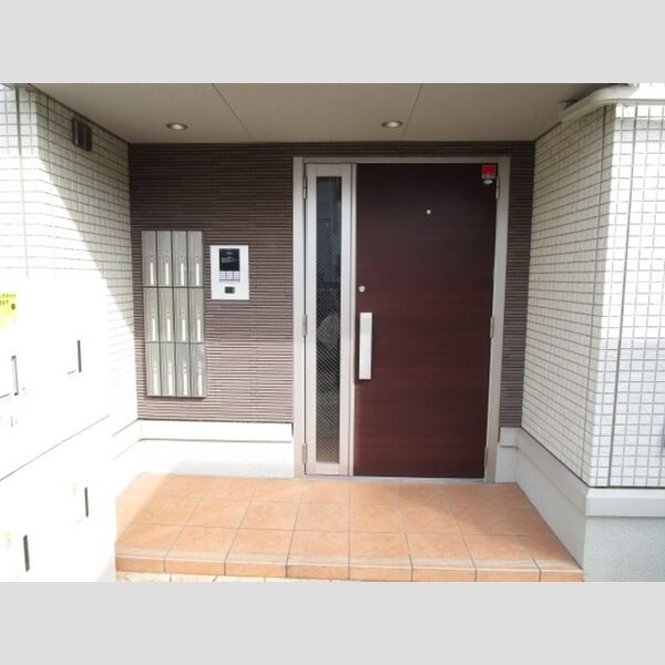 gransoleil(グランソレーユ) オートロック付きエントランス