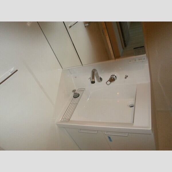 ピノ　イゾラ 洗髪洗面化粧台