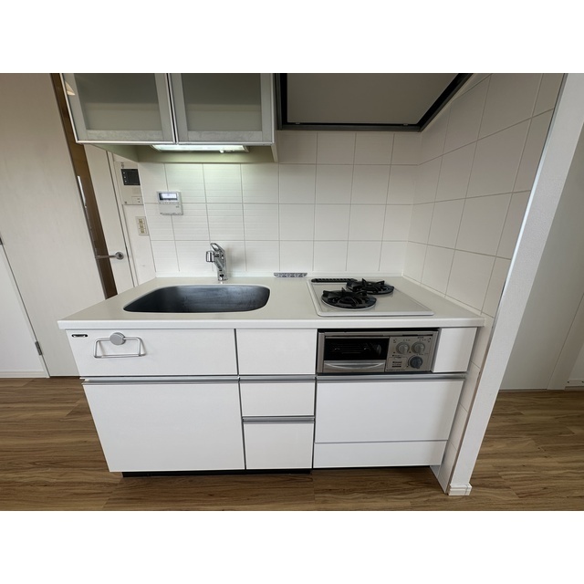 ダイナシティ新中野 2口コンロ・グリル付きのキッチン