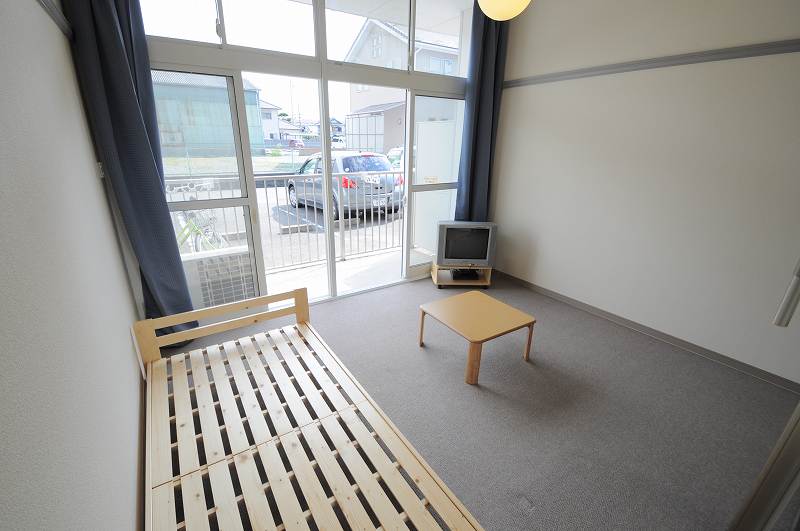 レオパレスリバティ104号室 自転車置き場