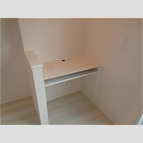 アズール アビタシオン205号室 ワークスペース