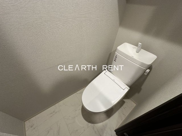 コンシェリア目黒本町 ＴＨＥ ＲＥＳＩＤＥＮＣＥ4階 清潔感のあるトイレ/温水洗浄便座付き