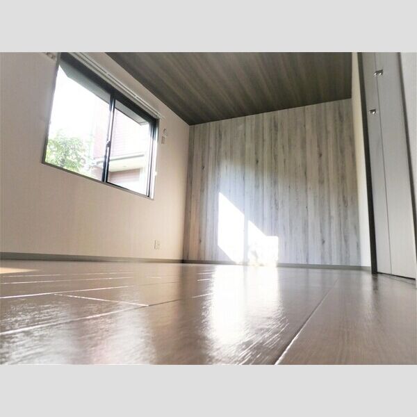 オイコス　参番館 洋室10帖