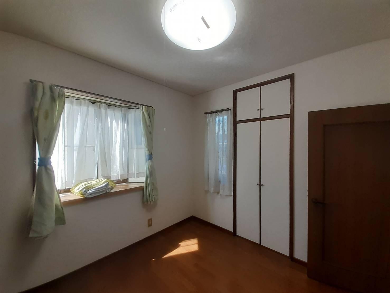 Riviere Sakura 2F　洋室（4.5帖）です