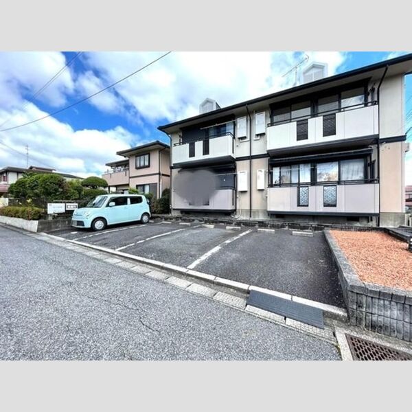 NJ・Court 駐車場