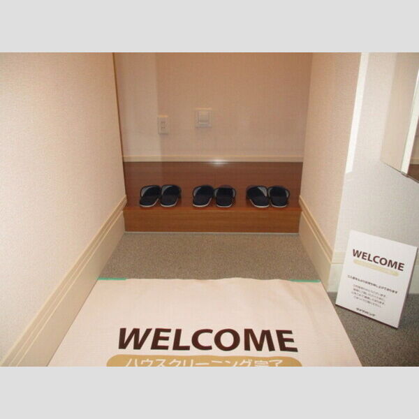 パインヒルズ胡録台305号室 玄関