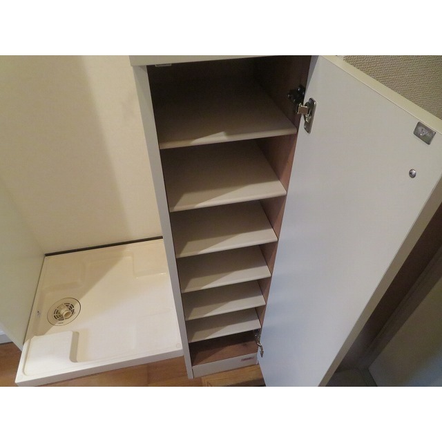 クレール・カサベルデ0202号室 シューズボックス