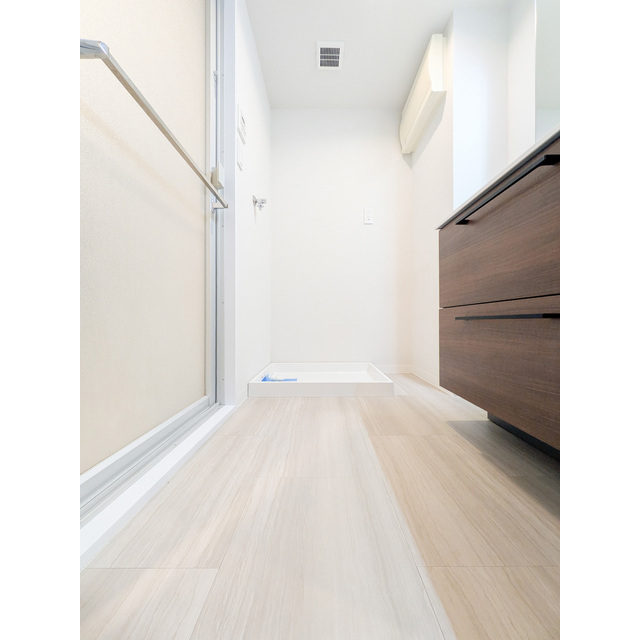 オーパスホームズ白山0502号室 内観