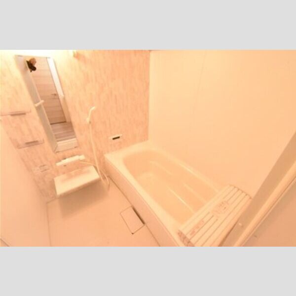 メゾンレポルディ バス