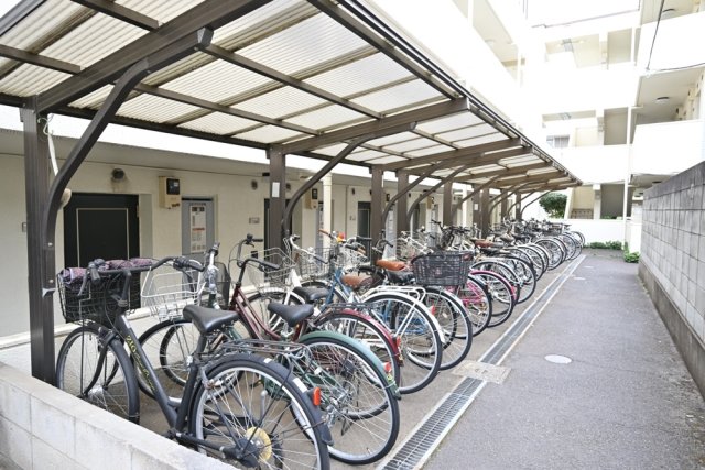アルテハイム上石神井2階 駐輪場
