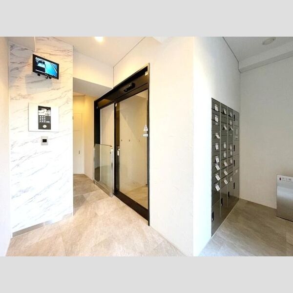 ウェスタ602号室 エントランス