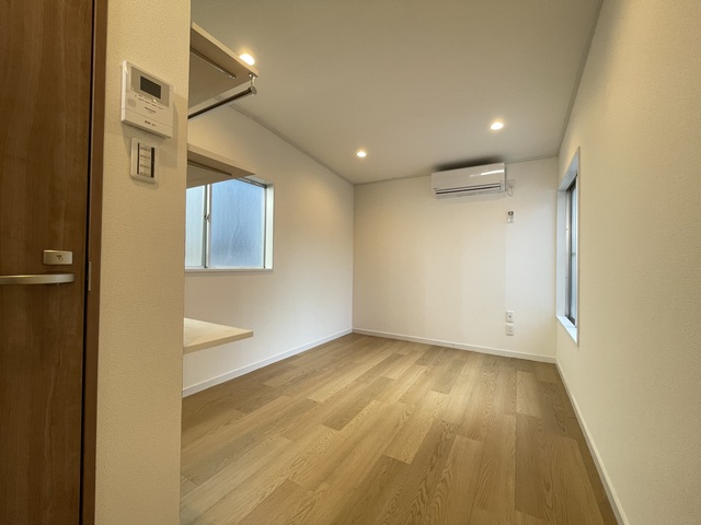 ＭＫハウス西原0208号室 リビング