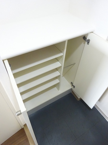 ガーデンプラザ横浜南 玄関